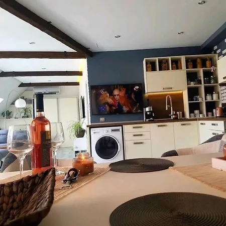 Apartment синьо лято